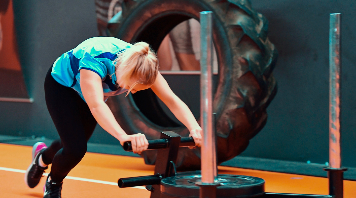 behind:the:scenes:it's:your:stage:start:play:repeat - SV Bavaria Waischenfeld die Frauenfußballmannschaft beim Cross Gym Trainin mit Bastian Lumpp in der Sportwelt Pegnitz